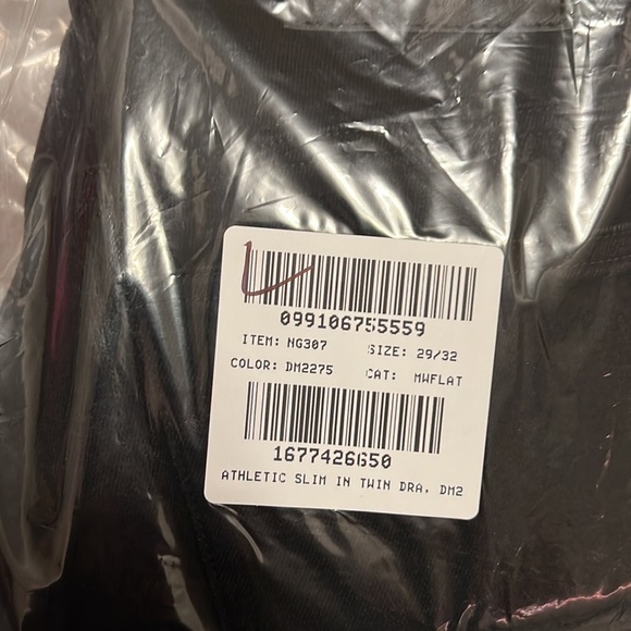 Madewell Athletic Slim Jeans - Picture 15 of 15